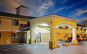 Super 8 By Wyndham Muncie/Ball St. College Area